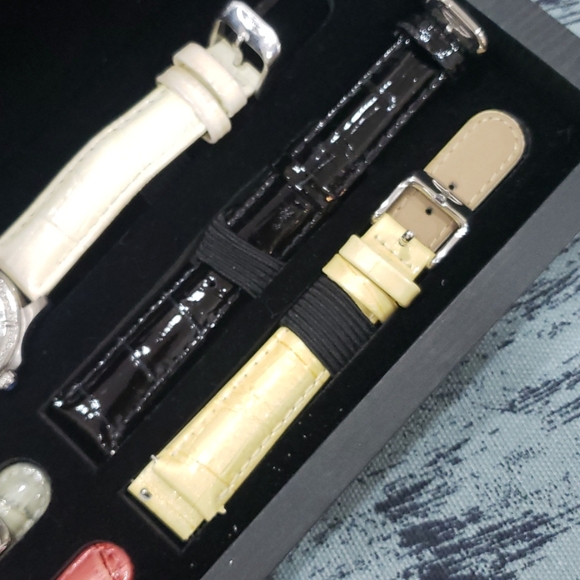 INVICTA SPECIAL EDITION WATCH SET - Picture 5 of 7